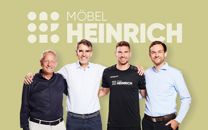 Neues Werbegesicht Ron-Robert Zieler mit Famile Struckmann