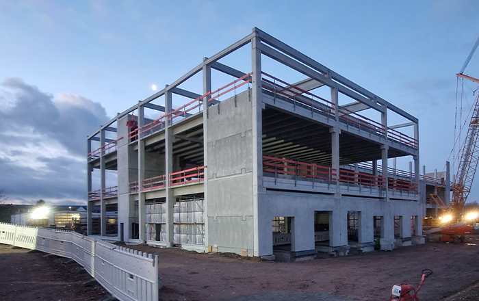 Neue Logistikhalle Möbel Heinrich Stadthagen