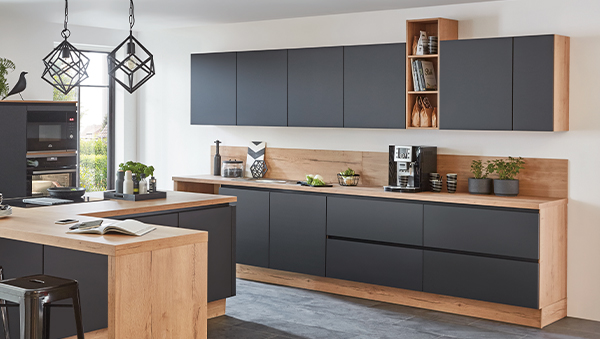 Grifflose Küche mit Push-to-Open-Mechanismus