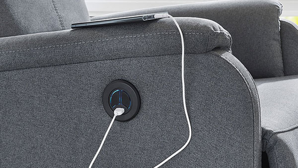 Sessel mit USB-Ladeanschluss