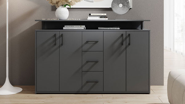 Dunkles Highboard Drago mit vier Türen, drei Schubladen und offenem Ablagefach