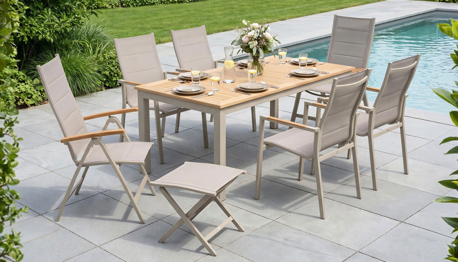 Garten-Essgruppe Unicamo Kaschmir mit sechs Stühlen, Gartenhocker und ausziehbaren Gartentisch im Garten