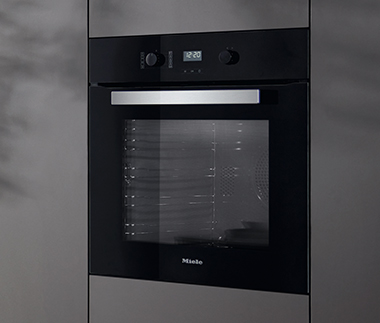 Miele Backofen mit Timer und Pyrolyse